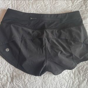 Lululemon speed up short size 2 reg rise 2.5 inch inseam